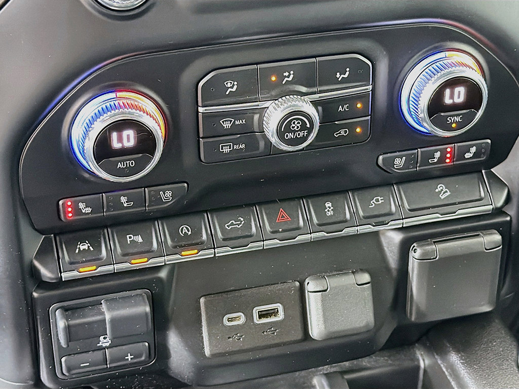 Used 2021 GMC Sierra 1500 AT4 w/ AT4 Premium Package AWD/4WD image 43