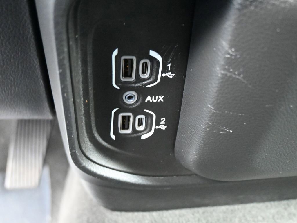 Used 2022 RAM 1500 Laramie AWD/4WD image 17