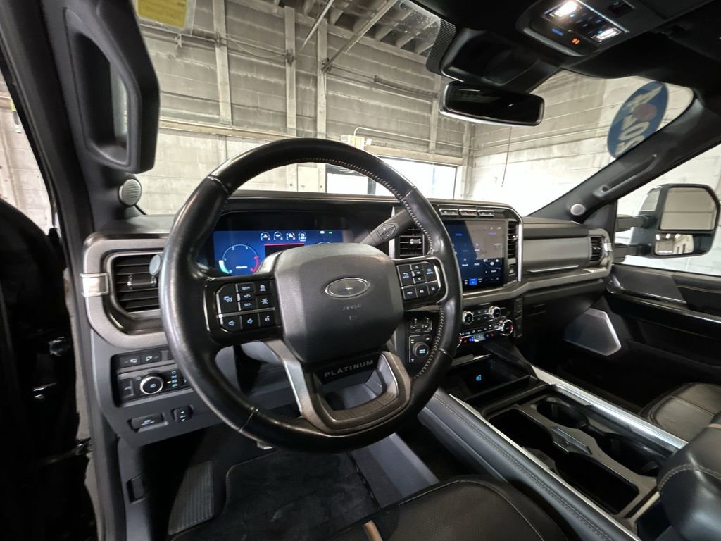 Used 2024 Ford F350 Platinum w/ FX4 Off-Road Package image 14
