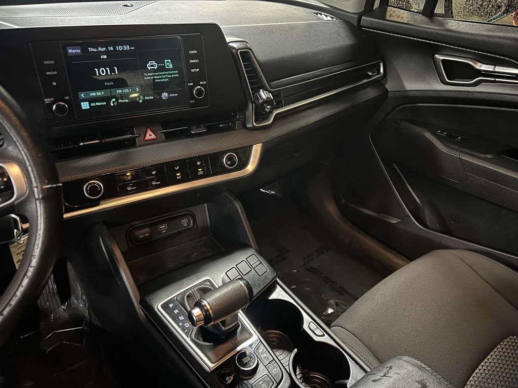 Used 2023 Kia Sportage LX image 23