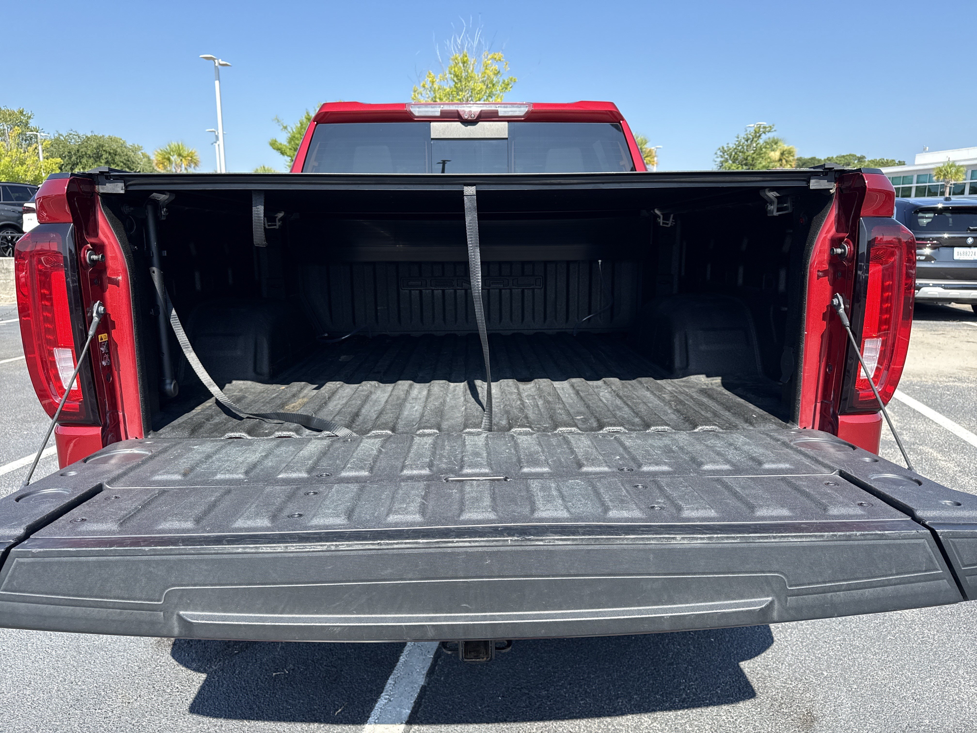 Used 2021 GMC Sierra 1500 Denali w/ Denali Ultimate Package AWD/4WD image 32