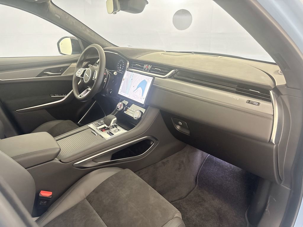 New 2026 Jaguar F-PACE SVR image 29