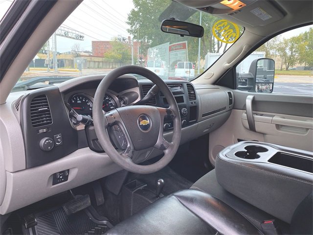 Used 2013 Chevrolet Silverado 2500 W/T w/ Snow Plow Prep Package image 10