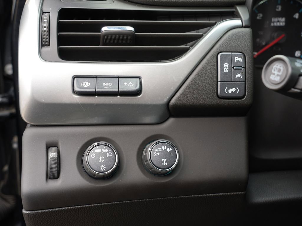 Used 2017 Chevrolet Suburban Premier image 17