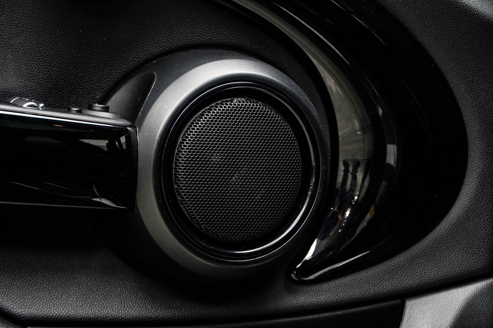 Used 2019 MINI Cooper S image 30