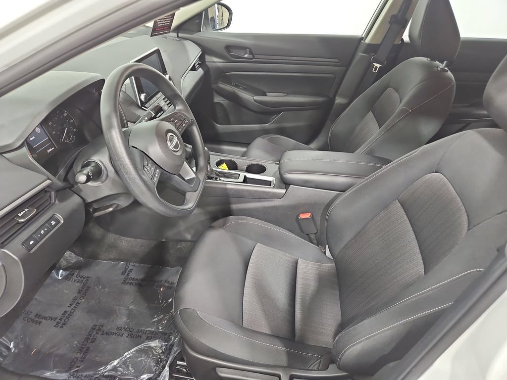 Certified 2025 Nissan Altima 2.5 S FWD image 10