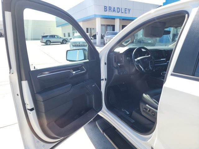 Used 2022 Chevrolet Silverado 1500 LT Trail Boss w/ LT Trail Boss Premium Package image 25