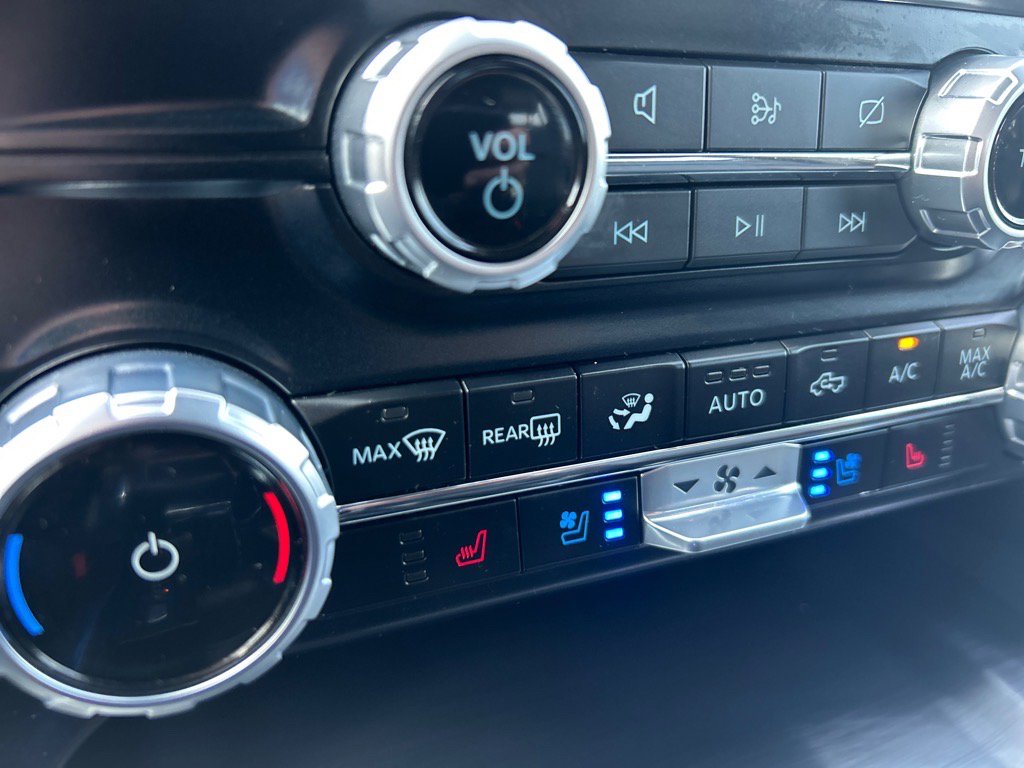 Used 2023 Ford F150 Lariat image 27