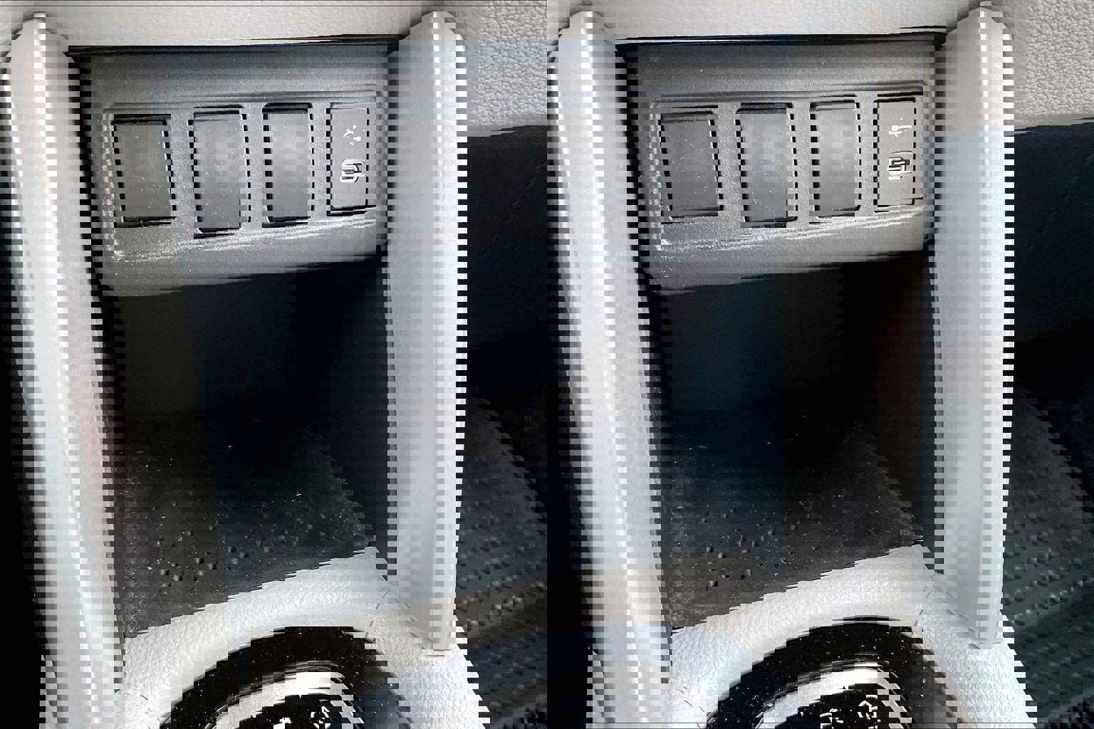 Used 2024 Toyota Corolla Cross L image 29