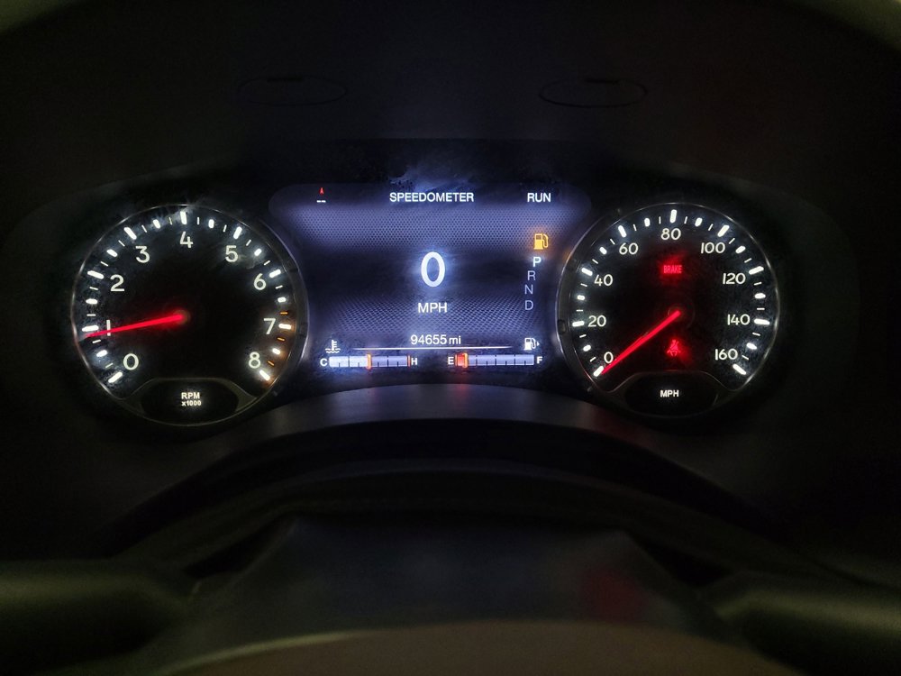 Used 2015 Jeep Renegade Limited image 23