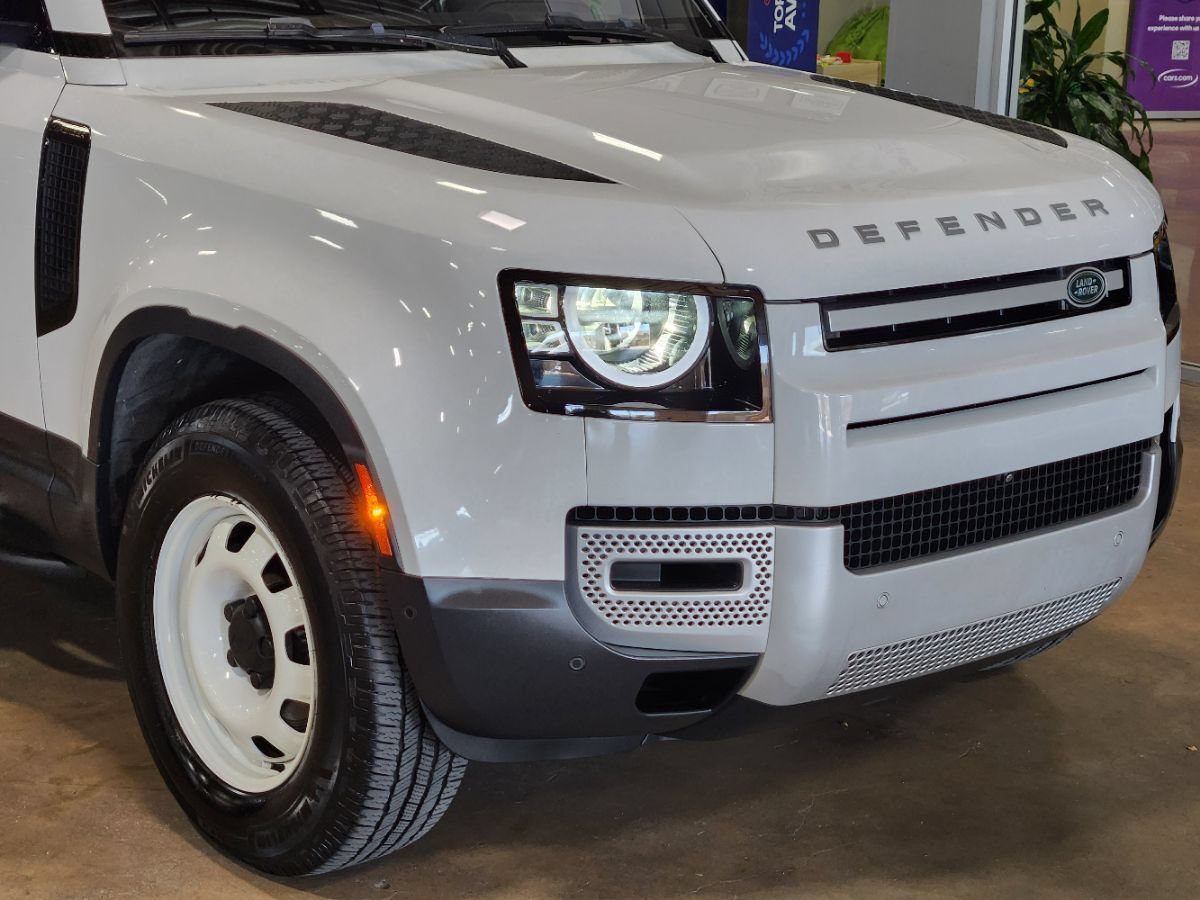 Used 2022 Land Rover Defender 110 AWD/4WD image 19