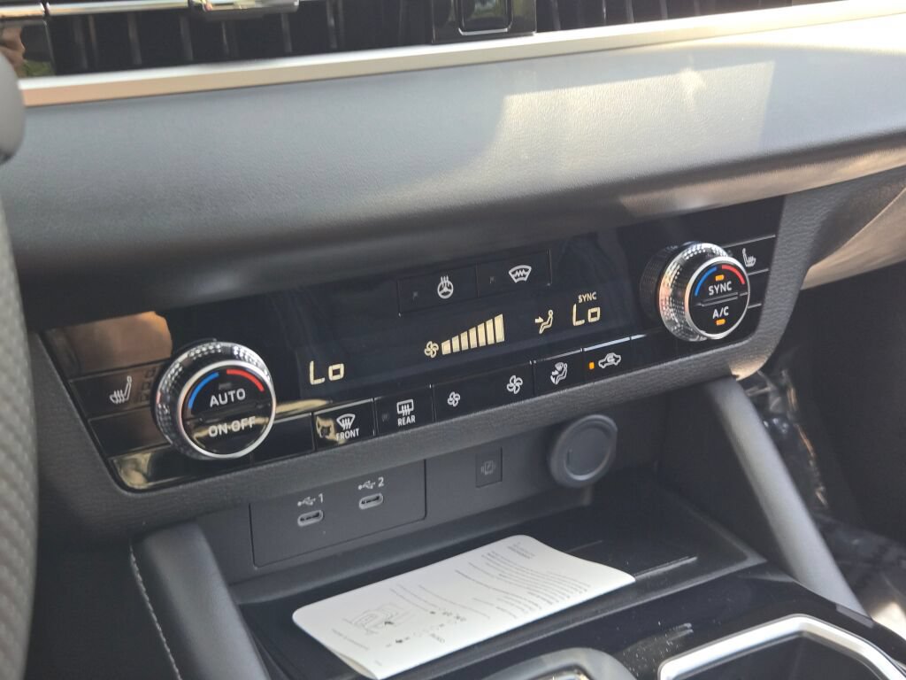 New 2026 Mitsubishi Outlander SE AWD/4WD image 25