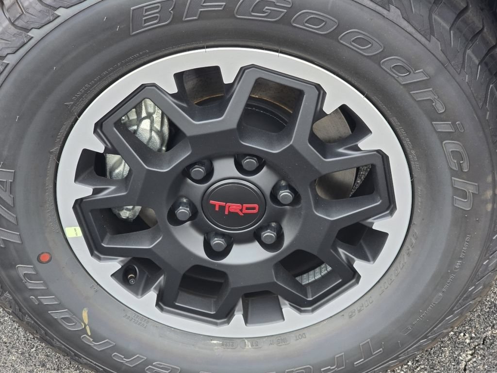 New 2026 Toyota Tacoma TRD Off-Road AWD/4WD image 9