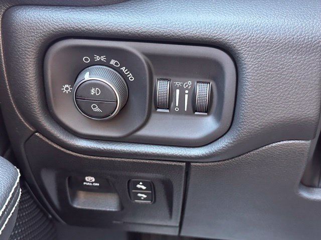 New 2027 RAM 1500 Laramie w/ Night Edition AWD/4WD image 17