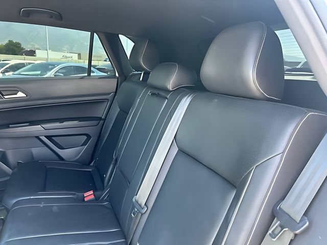 Used 2020 Volkswagen Atlas Cross Sport SE w/ Towing Package AWD/4WD image 19
