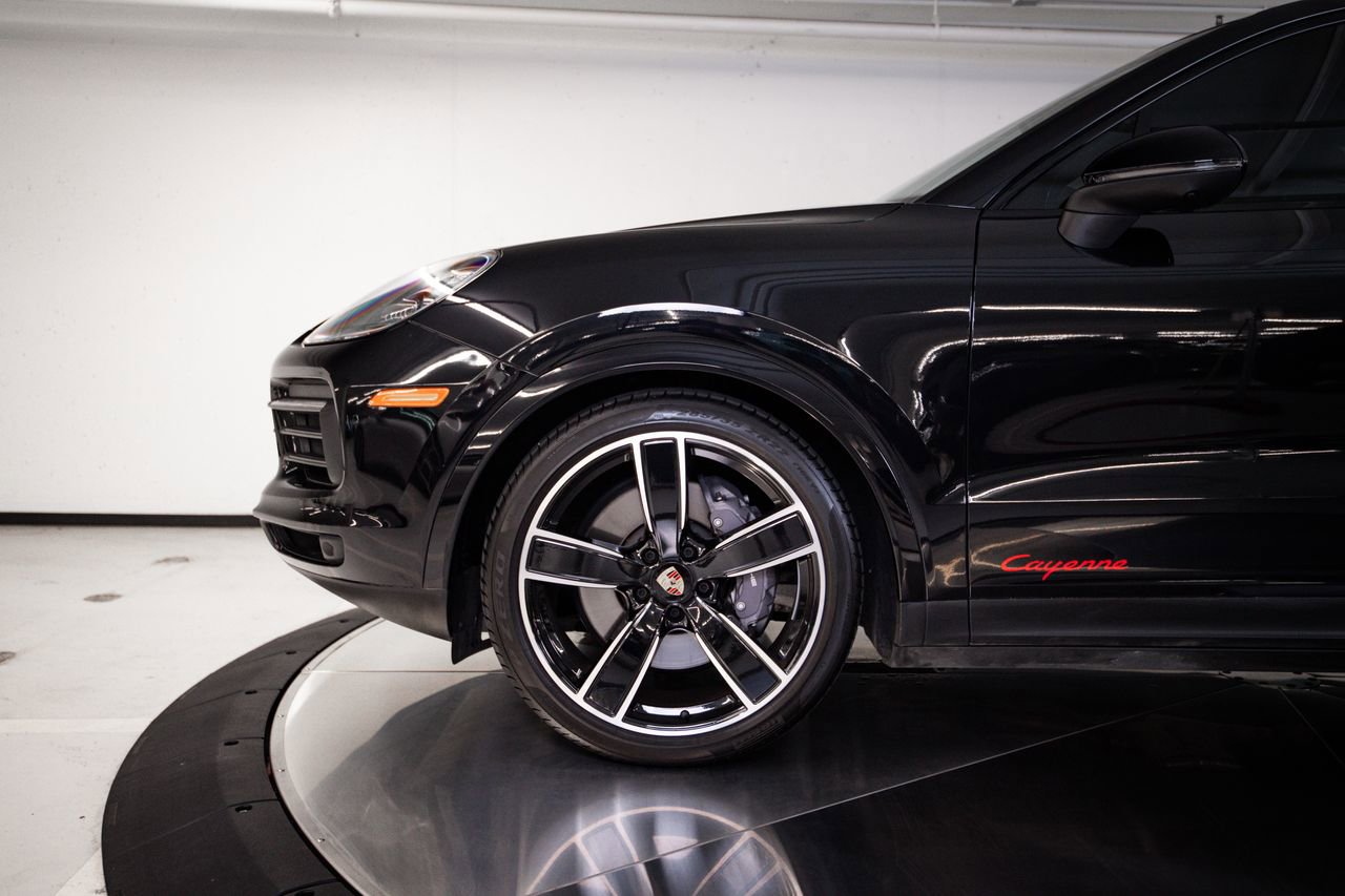 Used 2022 Porsche Cayenne Platinum Edition AWD/4WD image 11