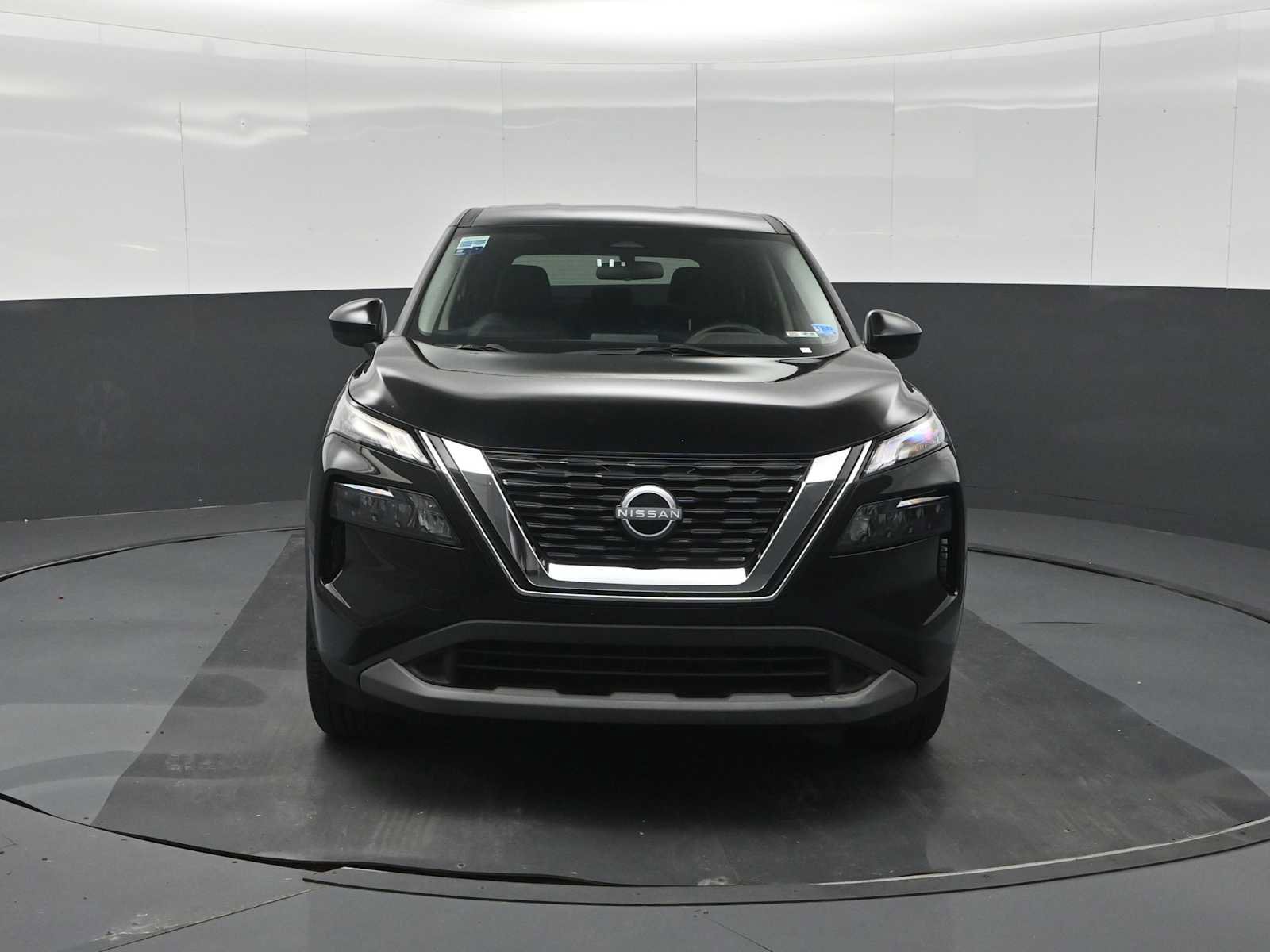 Used 2023 Nissan Rogue SV AWD/4WD image 3