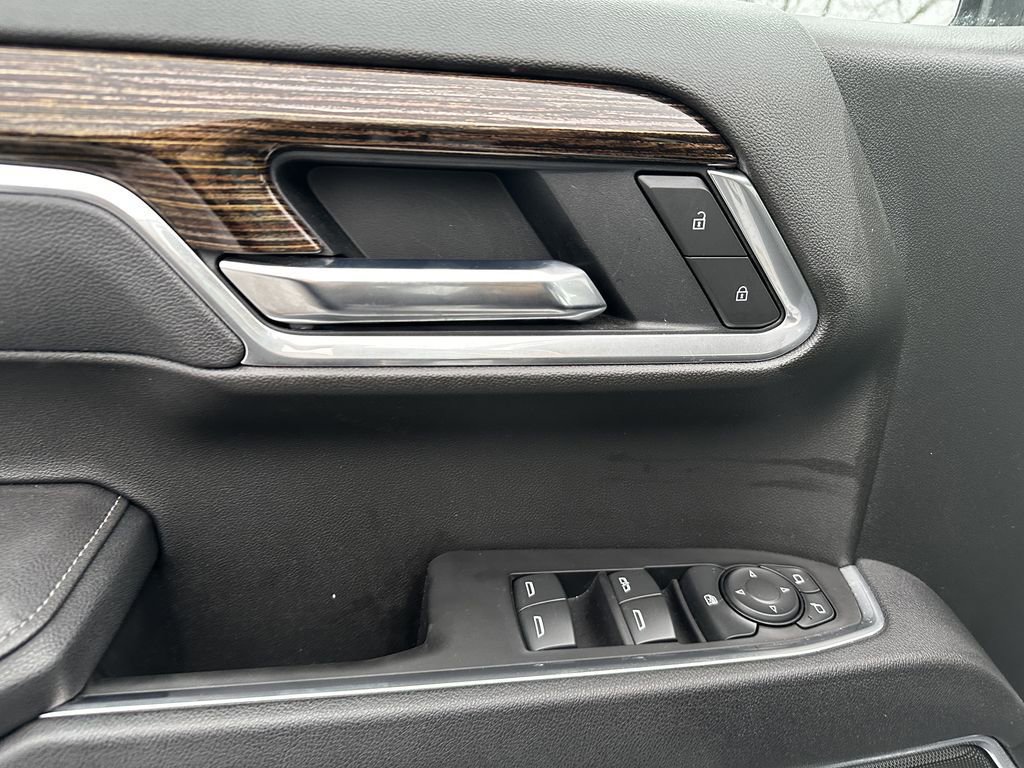 Used 2025 GMC Sierra 1500 Elevation w/ Preferred Package image 10