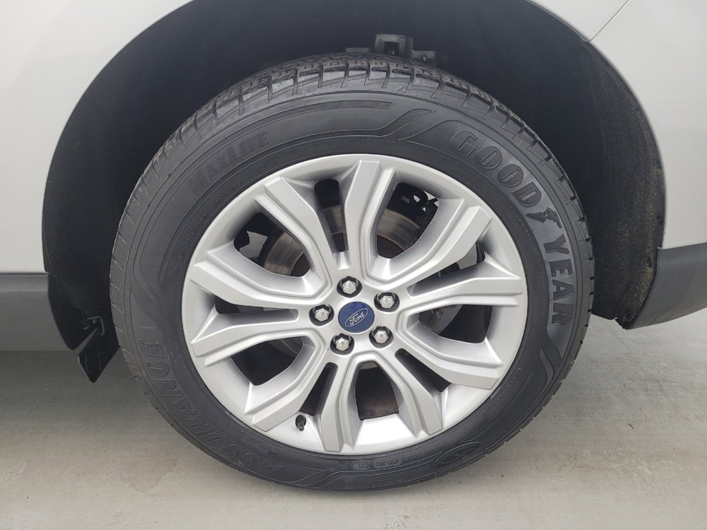 Used 2019 Ford Edge Titanium AWD/4WD image 31