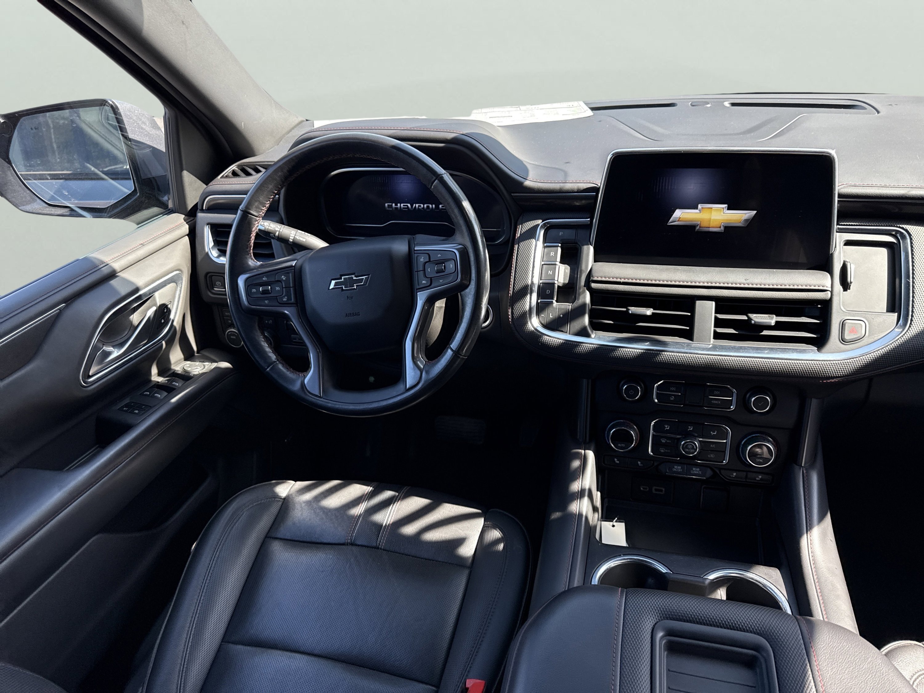 Used 2022 Chevrolet Suburban RST w/ Luxury Package image 13