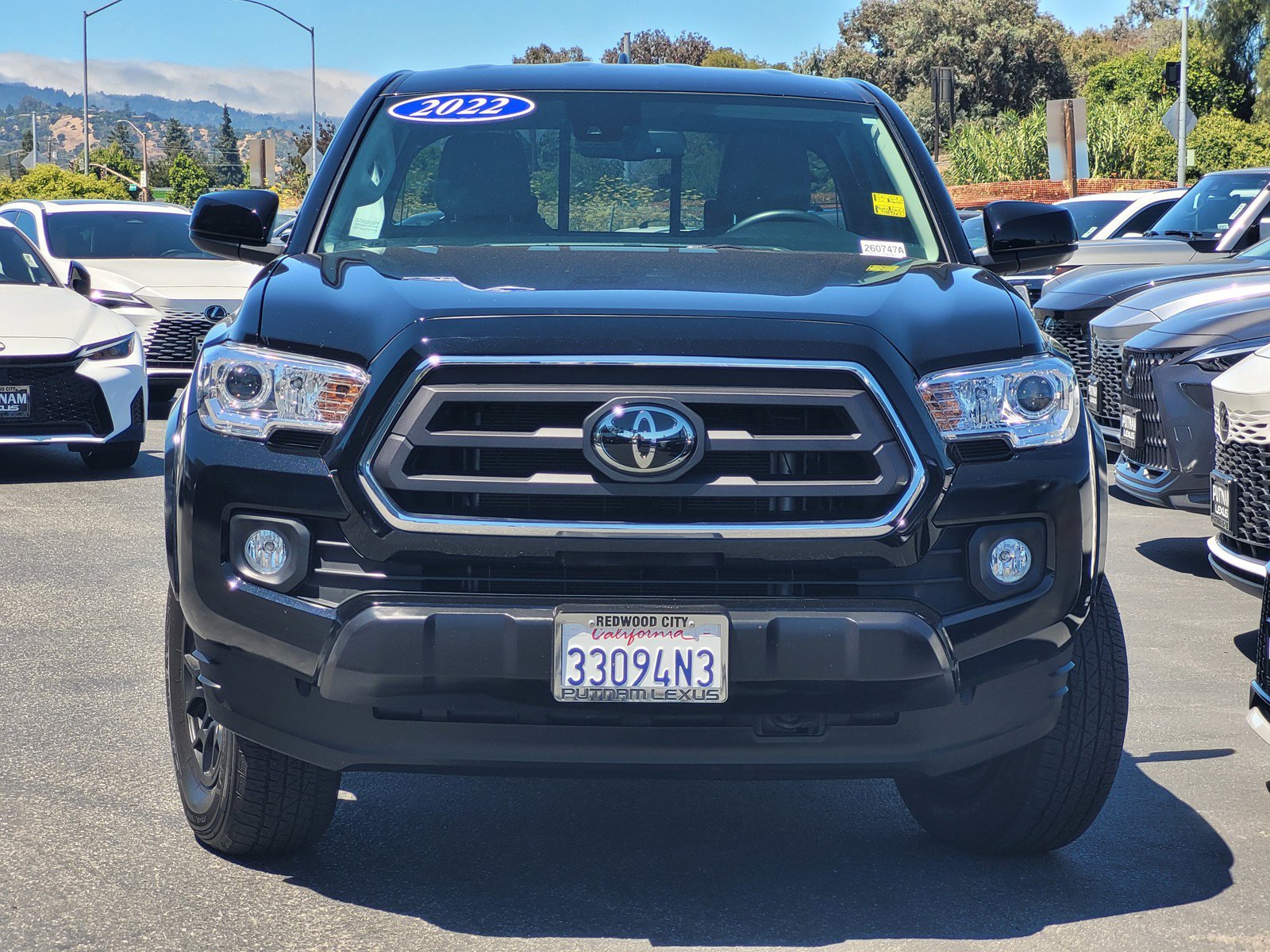 Used 2022 Toyota Tacoma SR5 AWD/4WD image 2