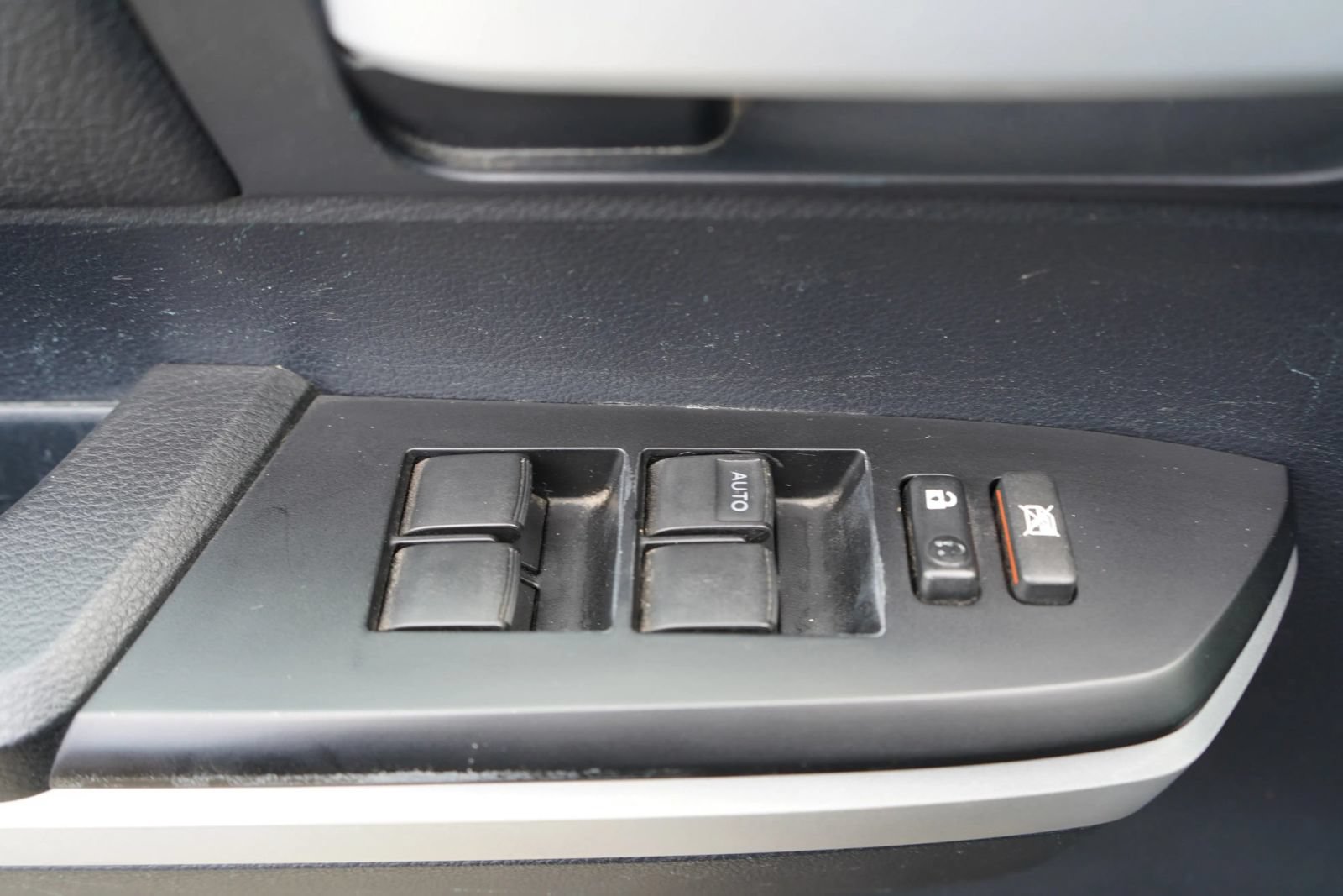 Used 2015 Toyota Tundra SR5 RWD image 15