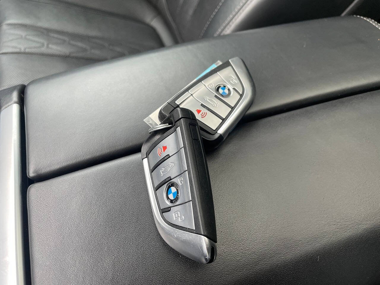Used 2020 BMW X5 xDrive40i w/ M Sport Package AWD/4WD image 19
