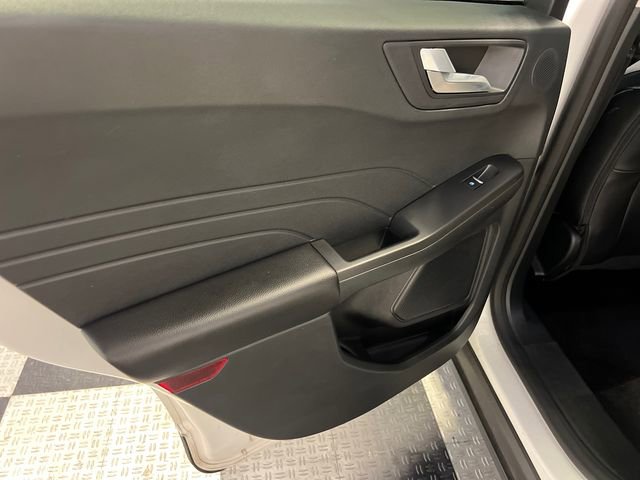 Used 2022 Ford Escape SEL w/ Technology Package image 18