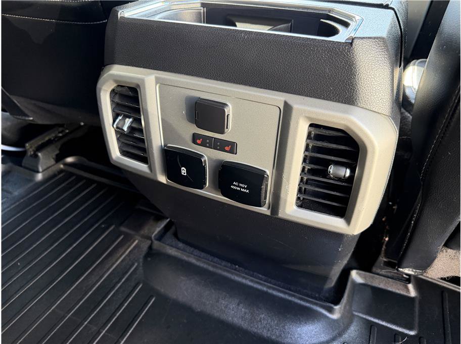 Used 2018 Ford F150 Lariat w/ Equipment Group 502A Luxury AWD/4WD image 16