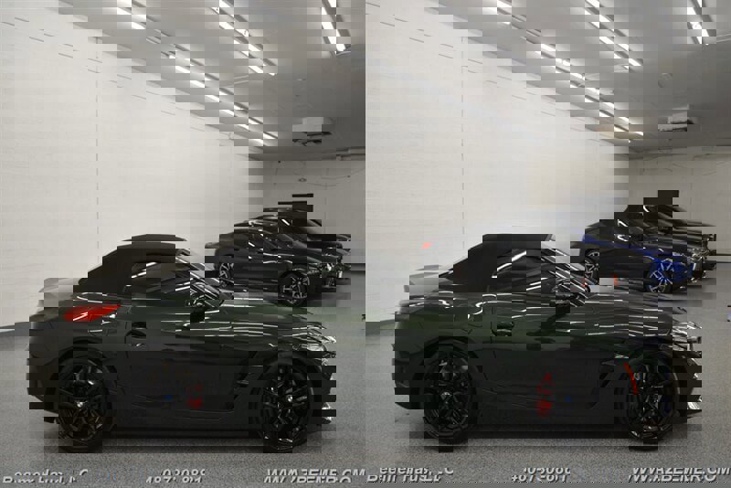 Used 2025 BMW Z4 M40i w/ Edition image 8