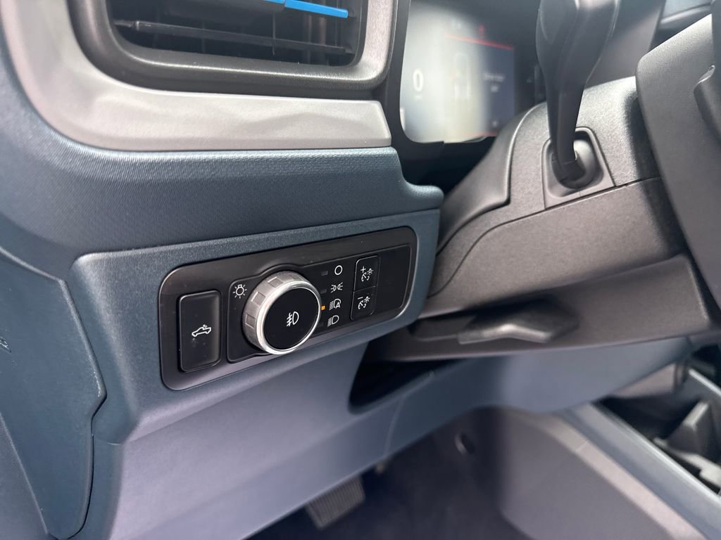 Used 2025 Ford Maverick Lobo AWD/4WD image 22