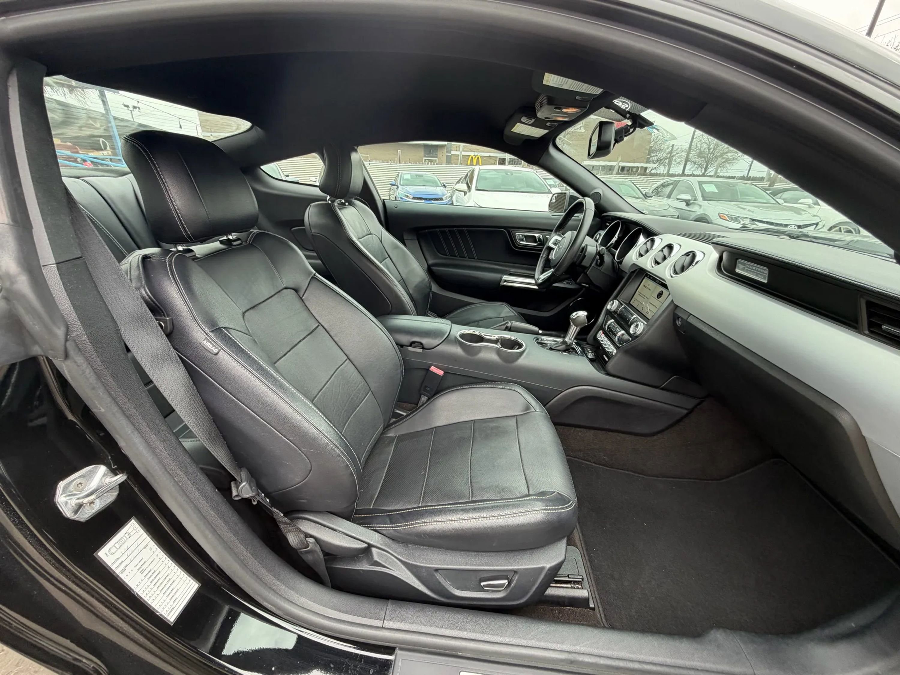 Used 2016 Ford Mustang Premium RWD image 10