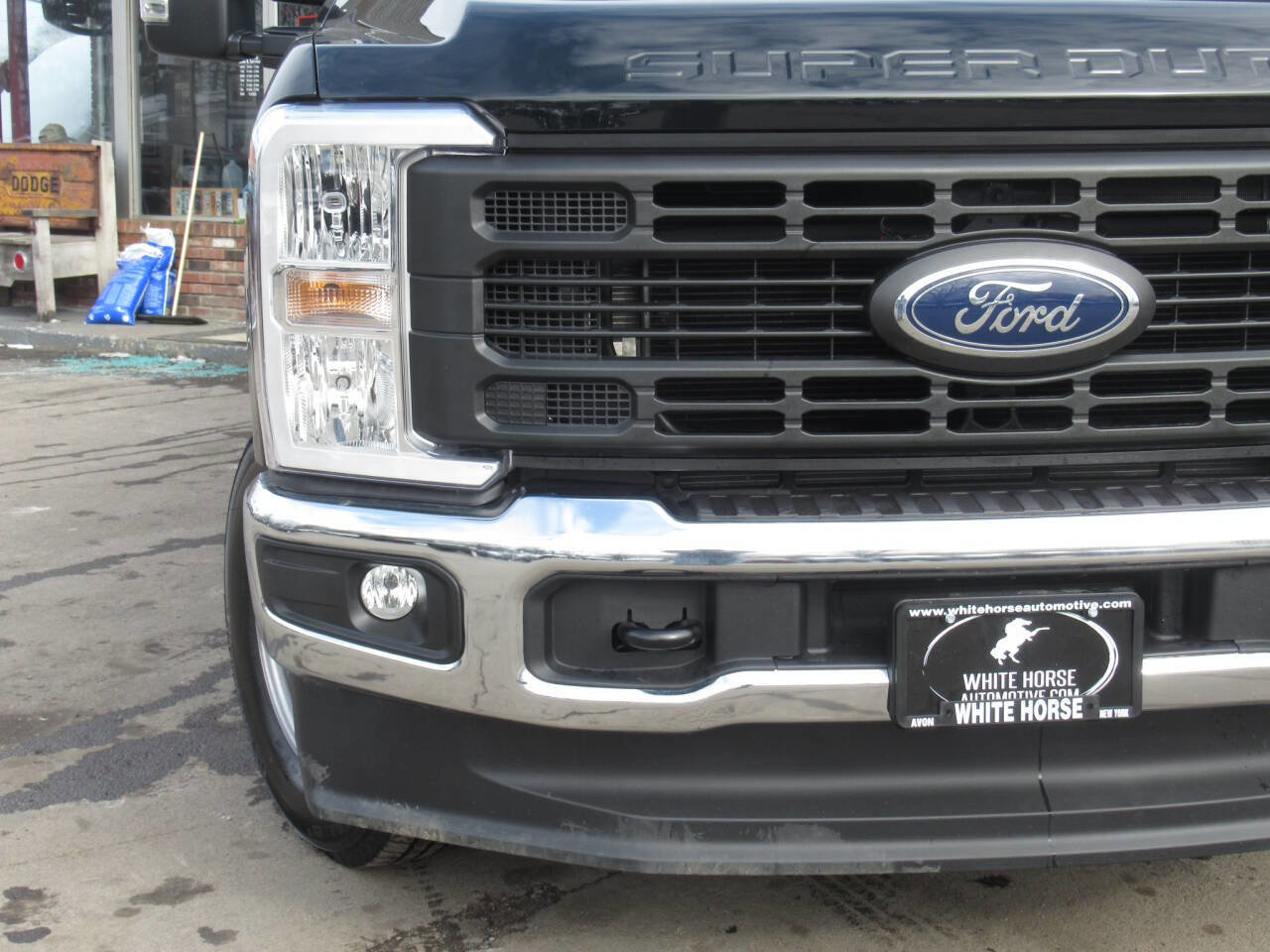 Used 2026 Ford F350 XL w/ XL Chrome Package image 3