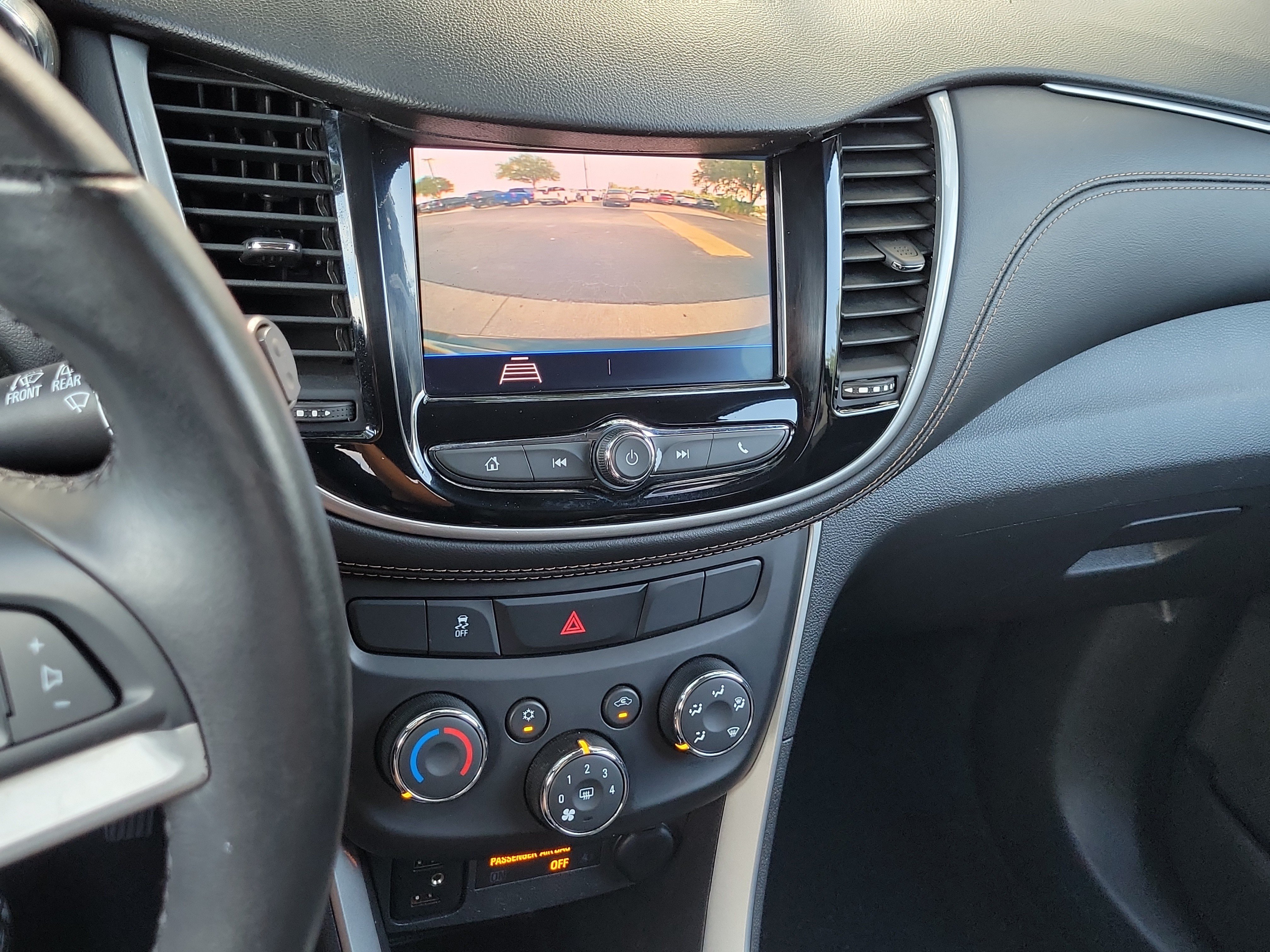 Used 2020 Chevrolet Trax LT w/ Driver Confidence Package FWD image 25