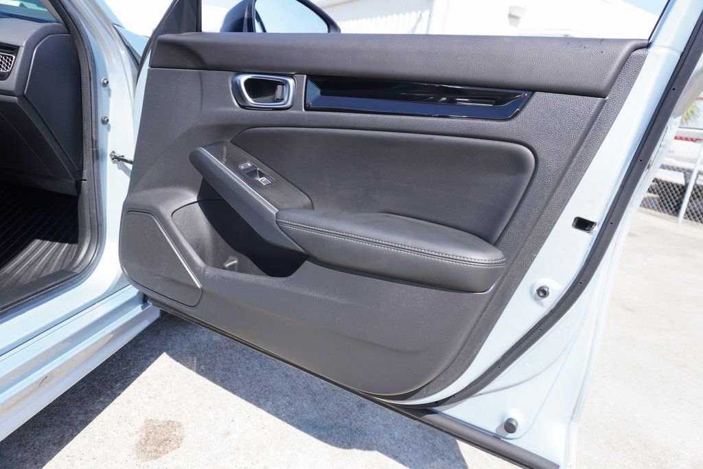 Used 2022 Honda Civic Touring image 25