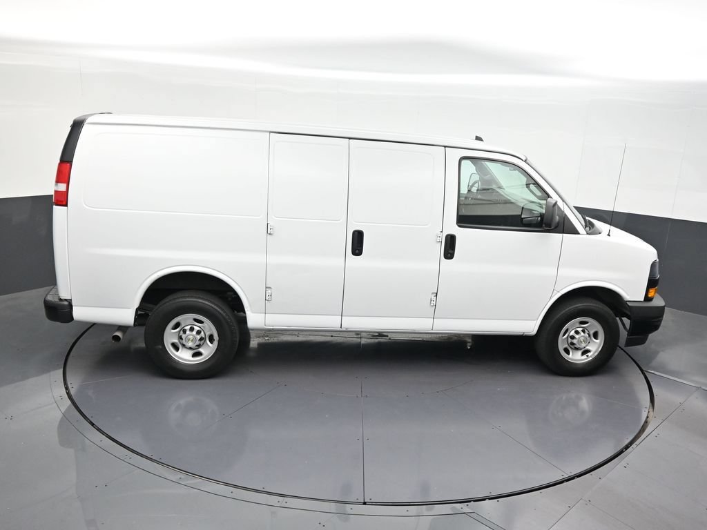 Used 2022 Chevrolet Express 2500 w/ Driver Convenience Package RWD image 21