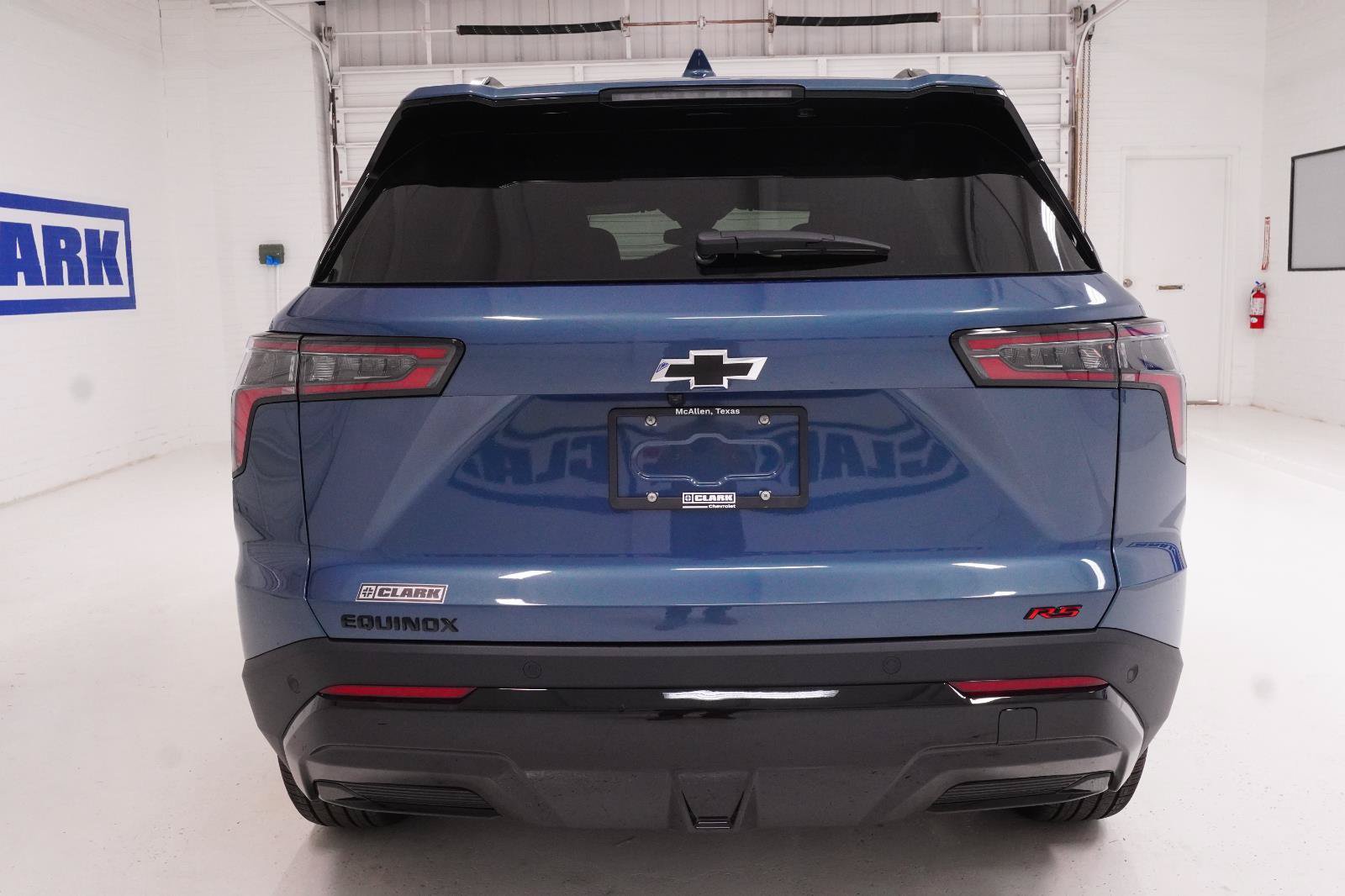 New 2027 Chevrolet Equinox RS FWD image 30