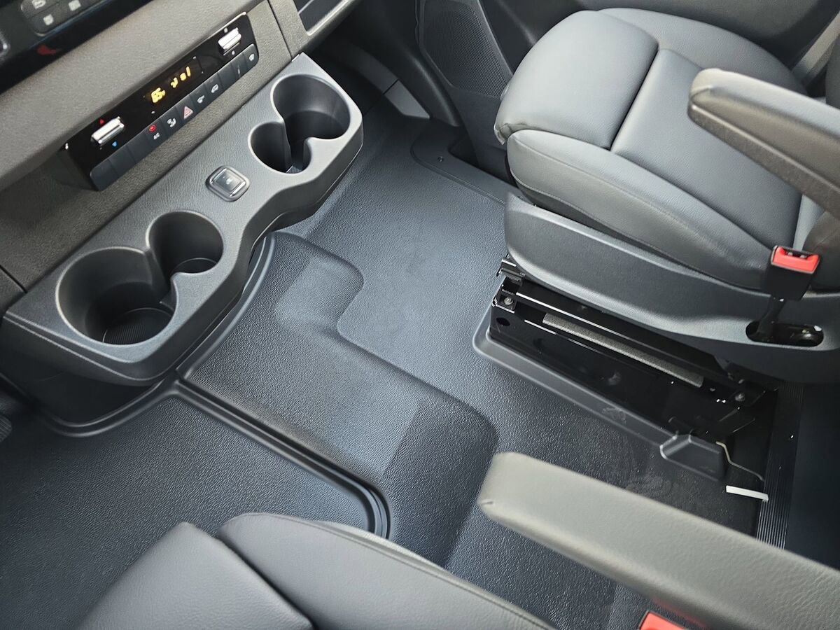 New 2025 Mercedes-Benz Sprinter 2500 image 24