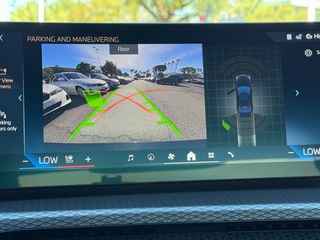 Used 2025 BMW 330i Sedan w/ Convenience Package image 29