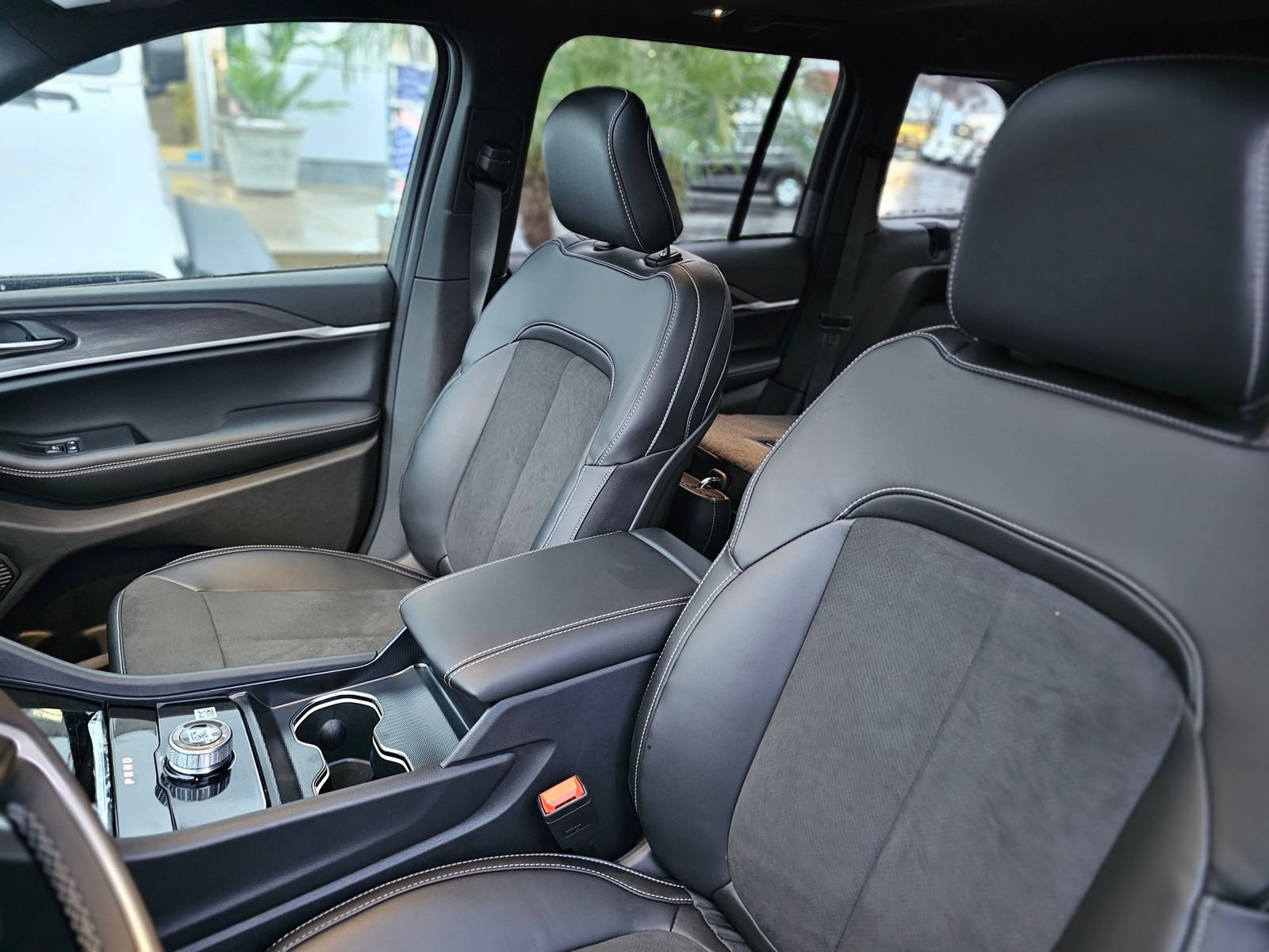 New 2026 Jeep Grand Cherokee Altitude RWD image 20