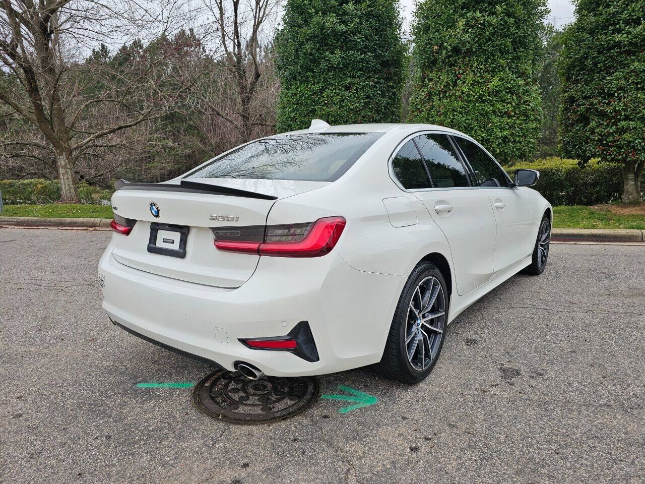 Used 2021 BMW 330i xDrive Sedan w/ Convenience Package AWD/4WD image 5