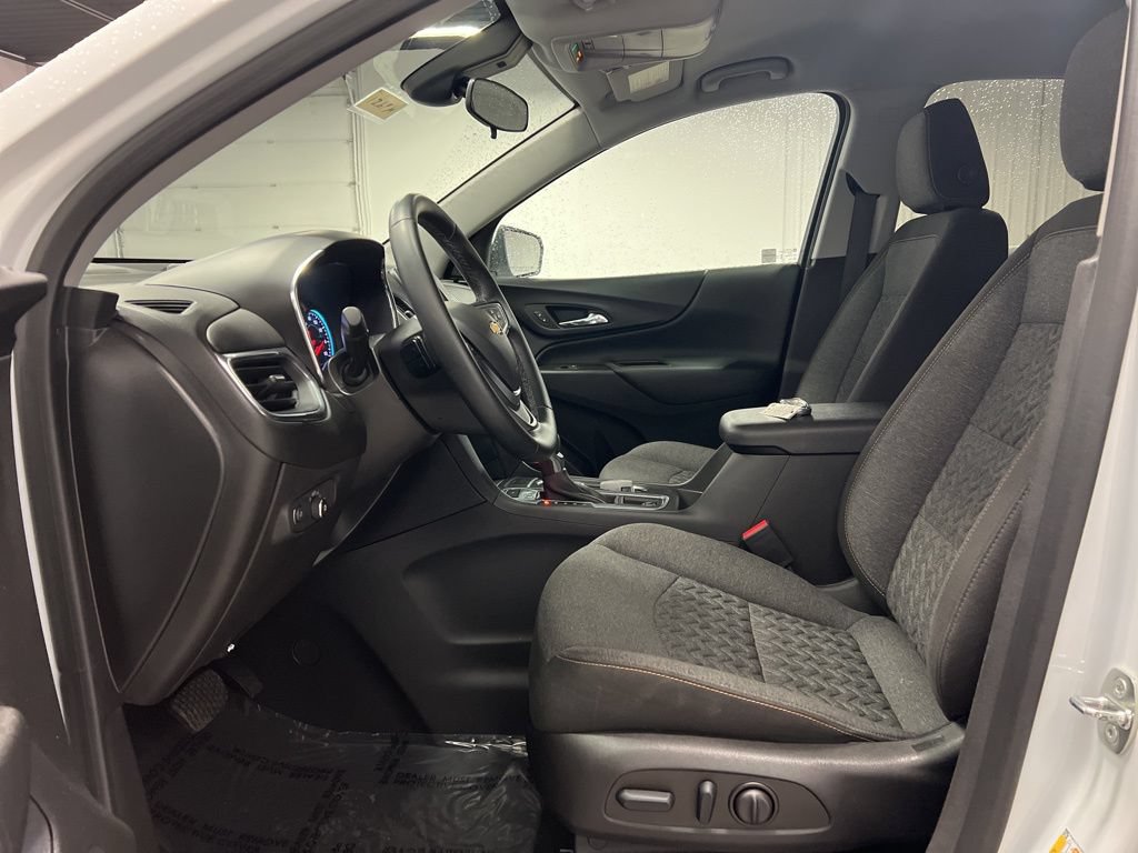 Certified 2023 Chevrolet Equinox LT w/ Driver Convenience Package AWD/4WD image 9
