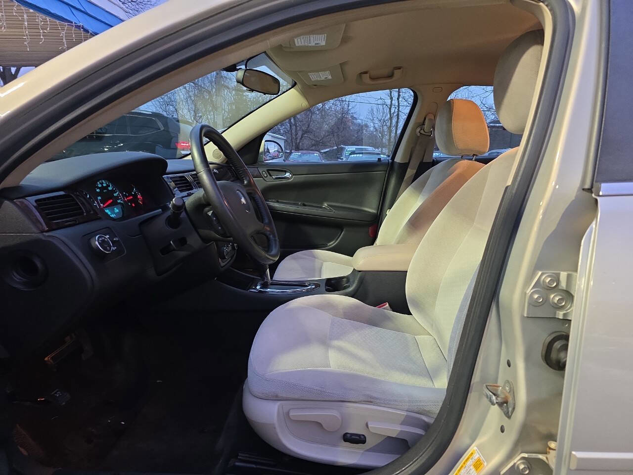 Used 2012 Chevrolet Impala LT image 12