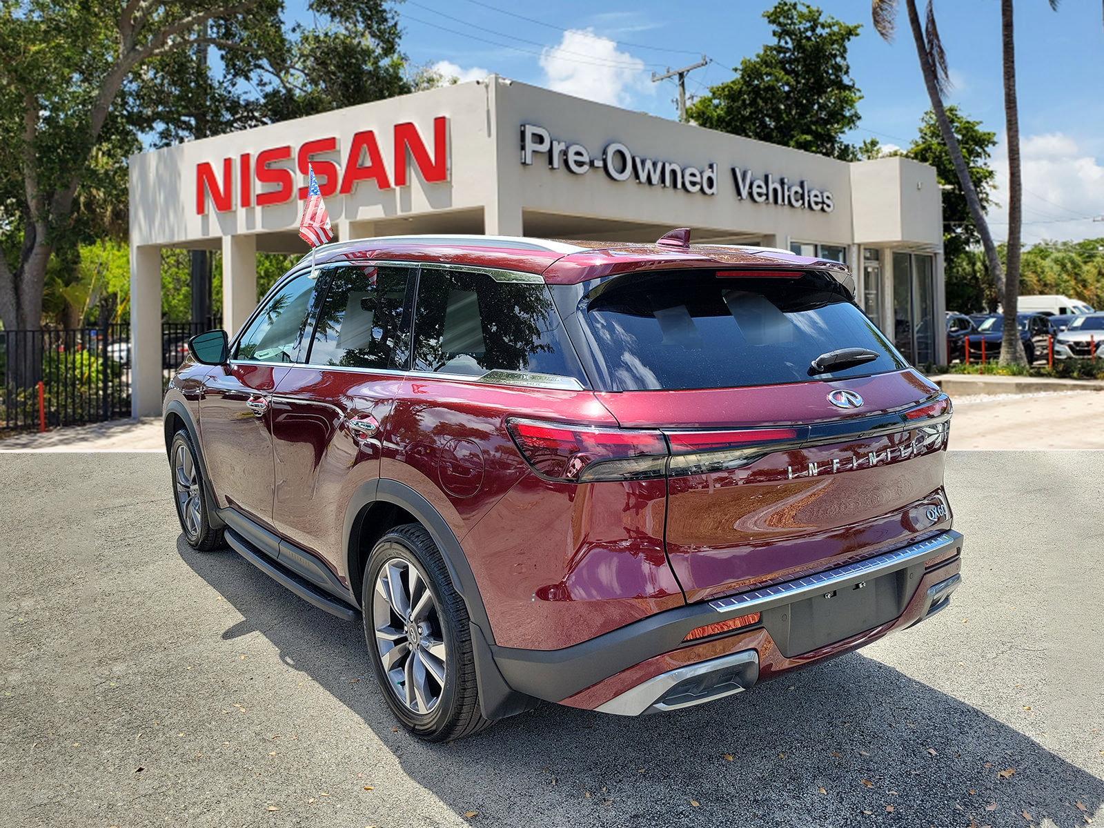 Used 2022 INFINITI QX60 Luxe w/ Cargo Package FWD image 6