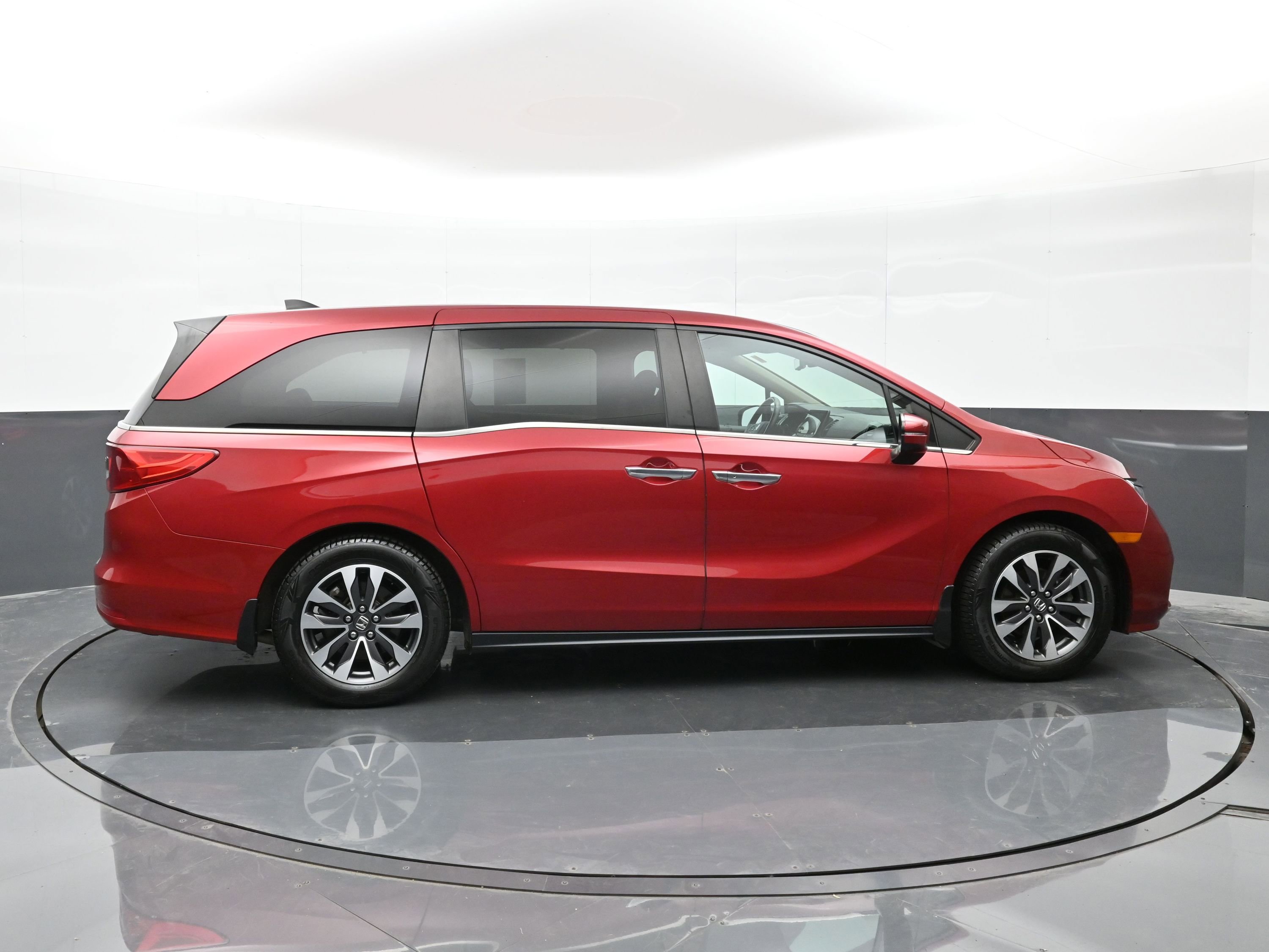 Used 2022 Honda Odyssey EX-L image 9