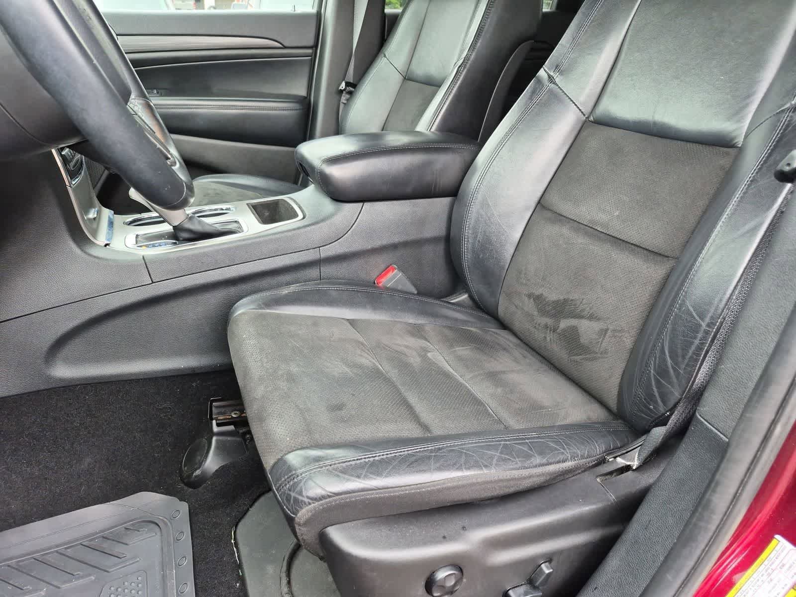 Certified 2019 Jeep Grand Cherokee Altitude AWD/4WD image 17