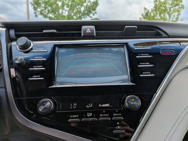 Used 2018 Toyota Camry SE FWD image 22