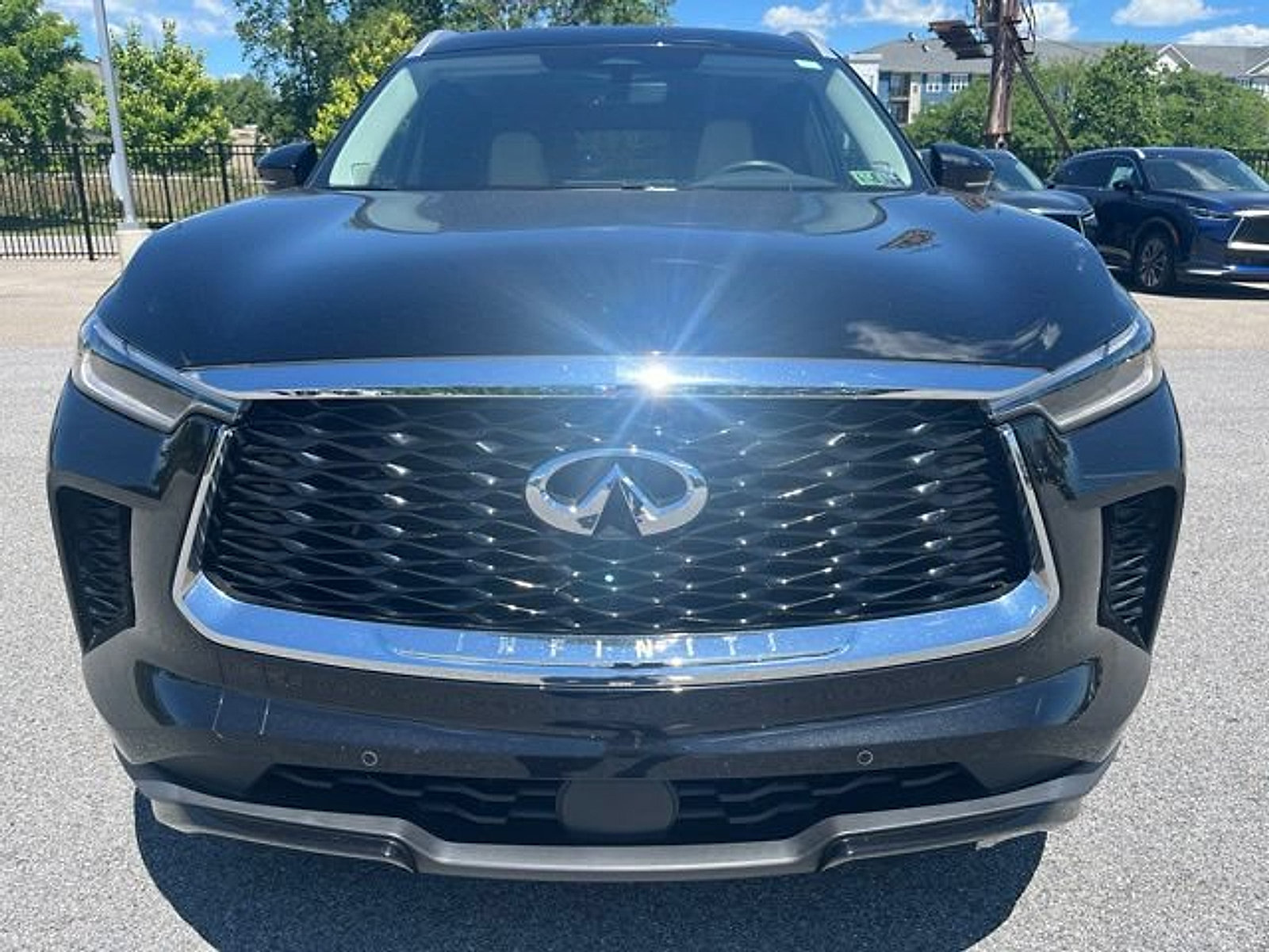Certified 2023 INFINITI QX60 Luxe w/ Performance Audio Package AWD/4WD image 8