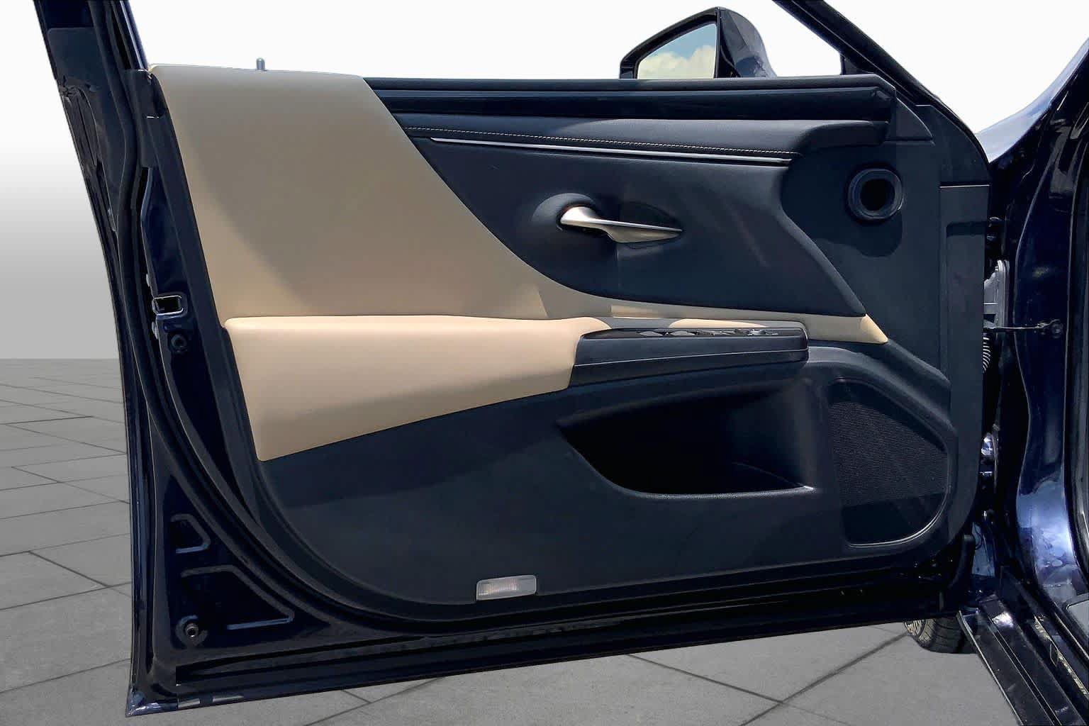 Used 2019 Lexus ES 350 w/ Accessory Package 2 FWD image 41