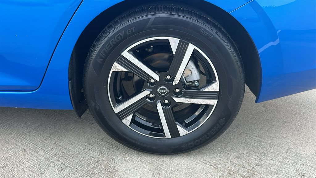 Used 2025 Nissan Sentra SV FWD image 17
